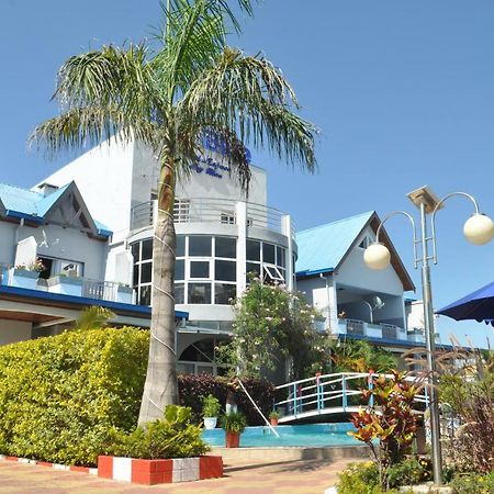 Hotel Sky Blue Mada Alasora Bagian luar foto