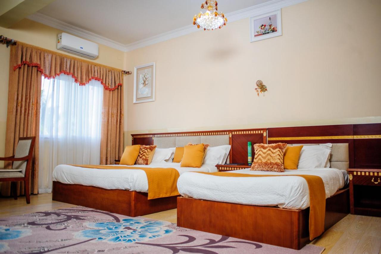 Hotel Sky Blue Mada Alasora Bagian luar foto