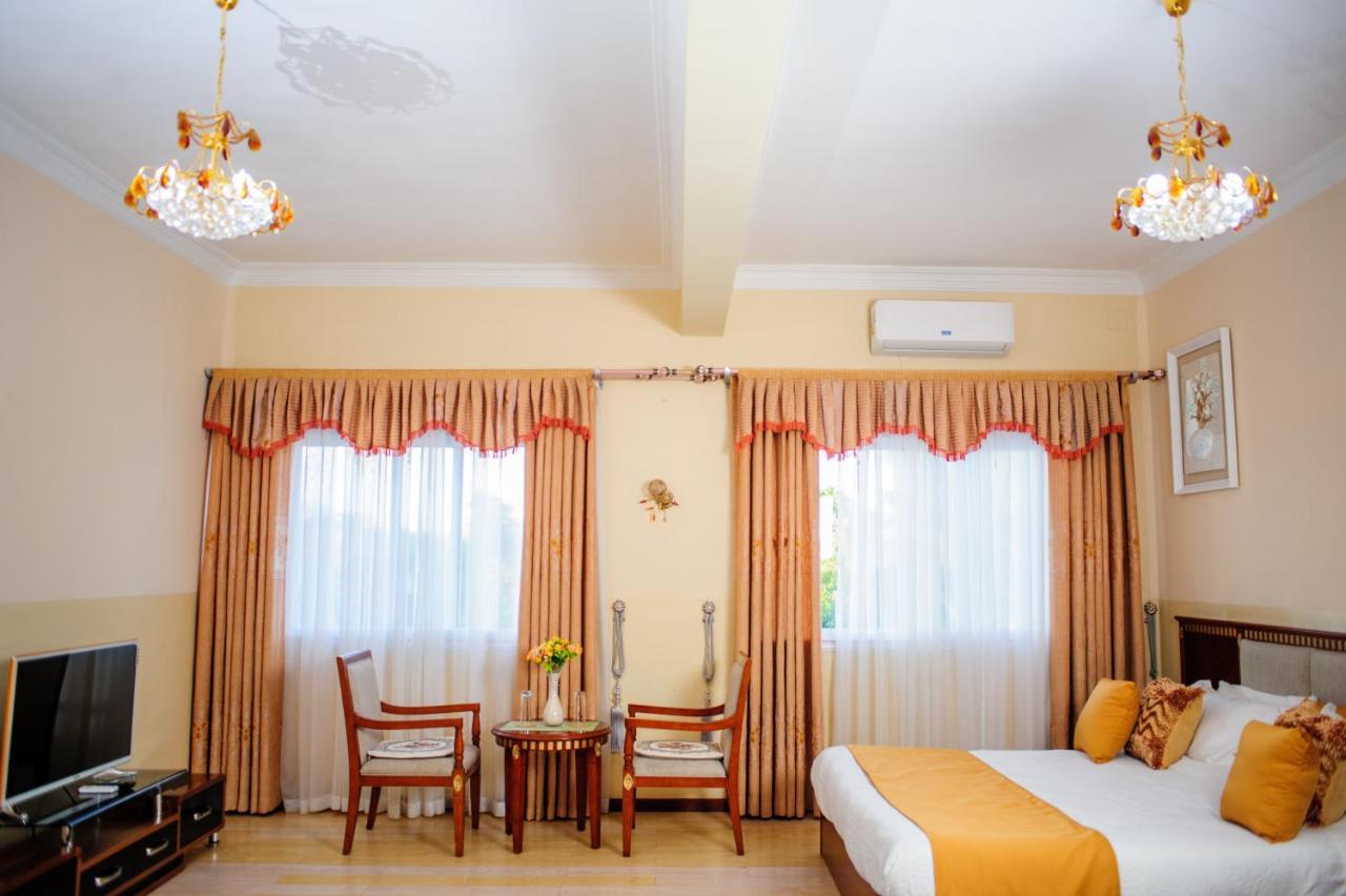 Hotel Sky Blue Mada Alasora Bagian luar foto