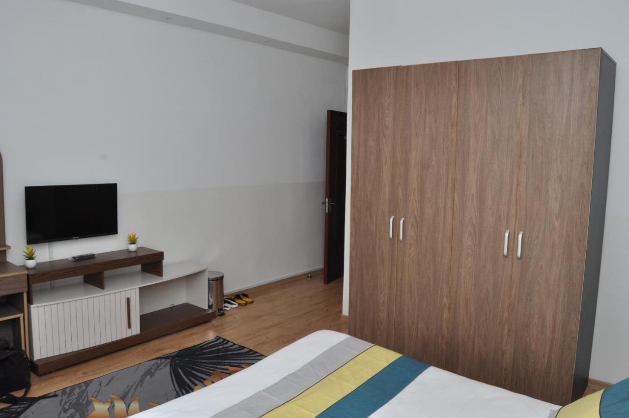 Hotel Sky Blue Mada Alasora Bagian luar foto