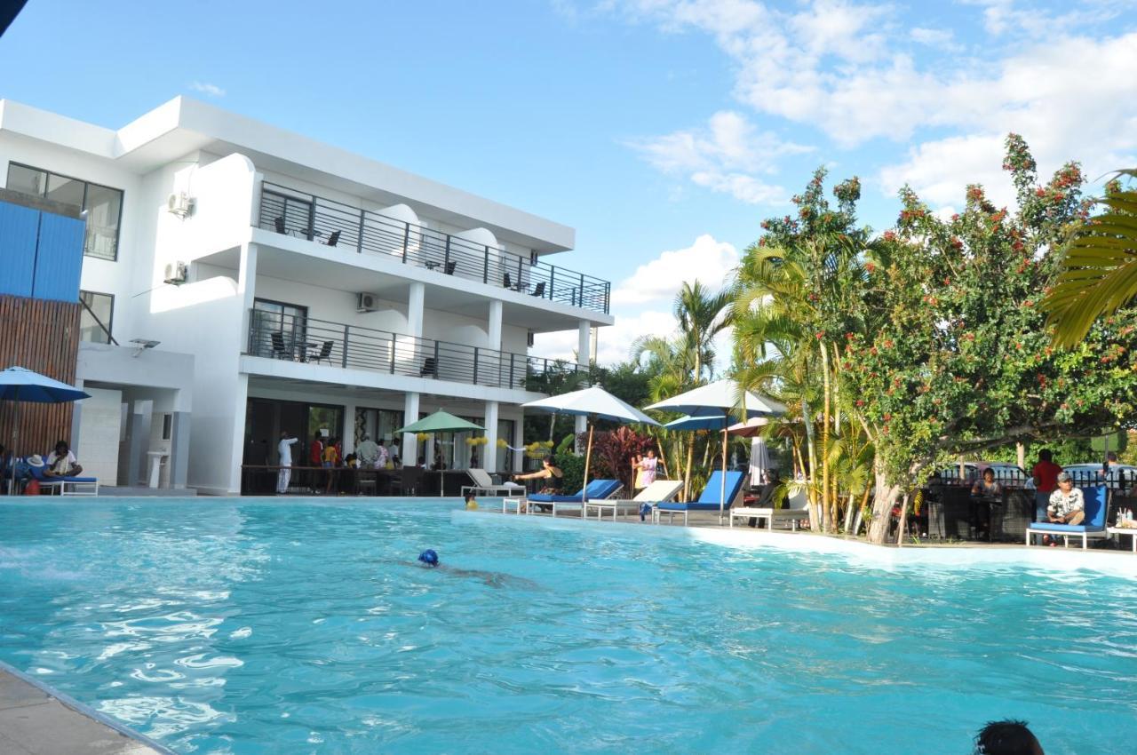 Hotel Sky Blue Mada Alasora Bagian luar foto