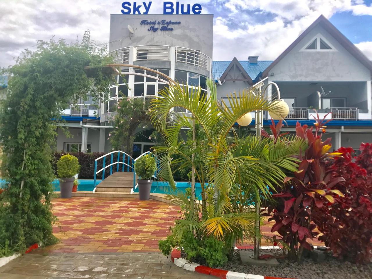Hotel Sky Blue Mada Alasora Bagian luar foto